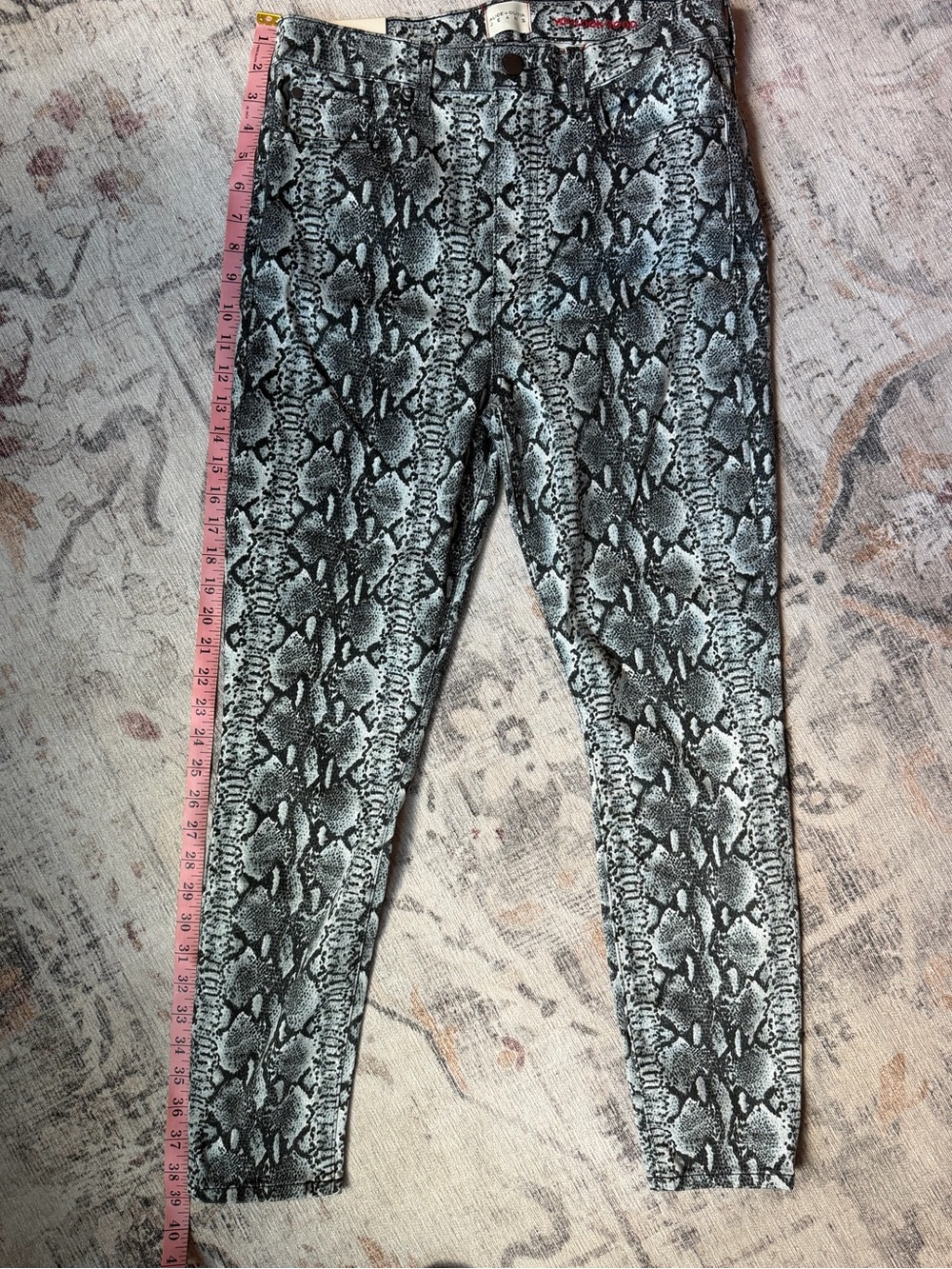 Alice + Olivia Black and White Snake-Print Leggings - NWT